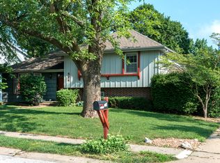 514 SW Elwood Dr, Lees Summit, MO 64081