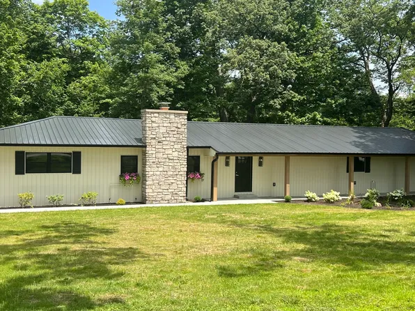 3500 S Burlington Dr, Muncie, IN 47302