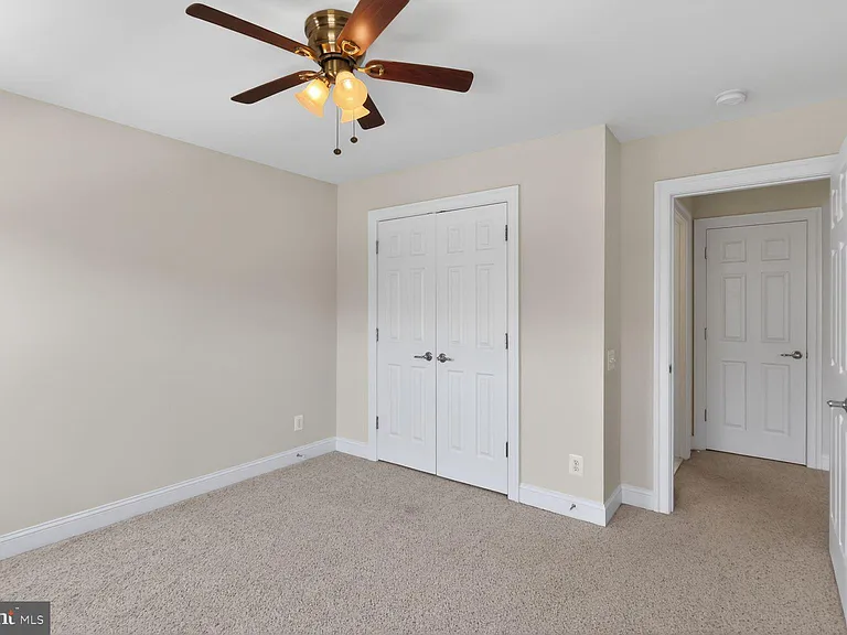 25450 Hopton House Ter — Photo 26