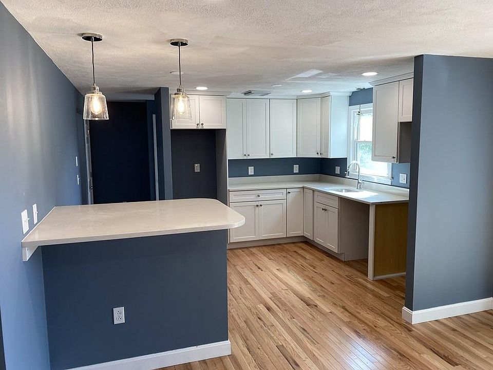 1st image of 101 Highland Ave #0