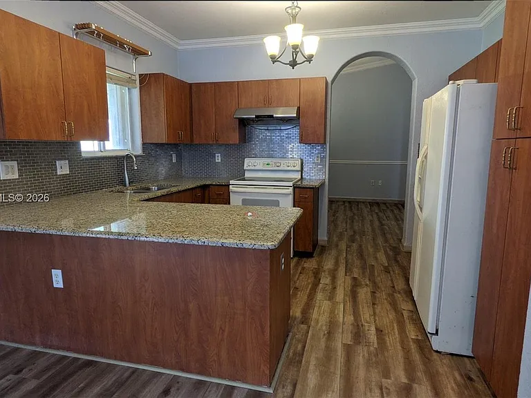 8929 NW 165th Ter — Photo 11