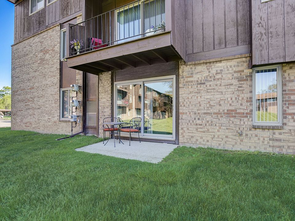 Maple Place Apartments in Southfield MI