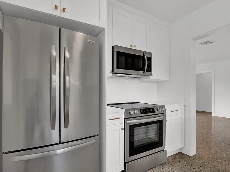 601 Paulina Rd — Photo 15