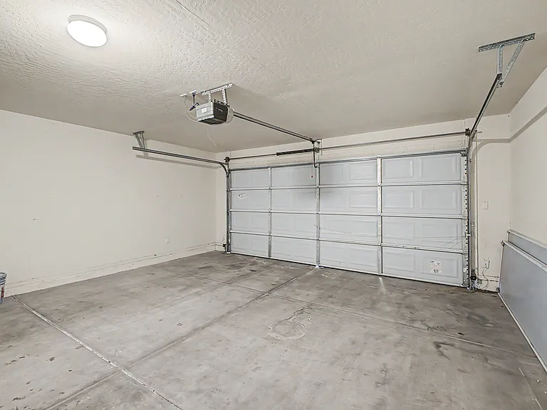 2435 E Olivine Rd — Photo 16