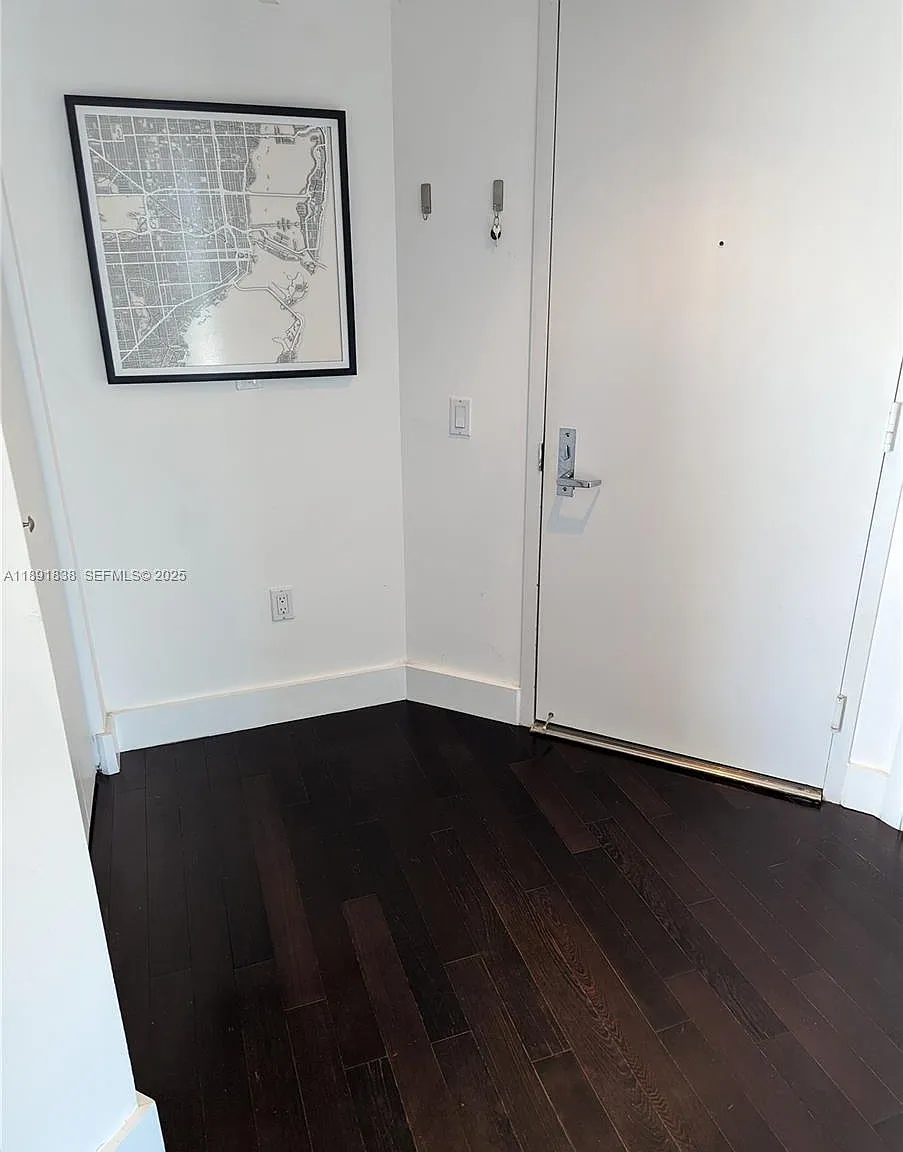 2 bed, 1289 sqft, $7,450 — Photo 2
