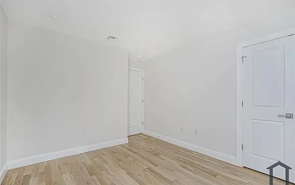 674 Arden Ave — Photo 5