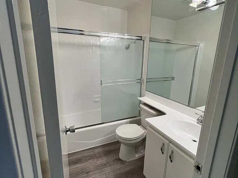 West Hollywood Ritz — Photo 13