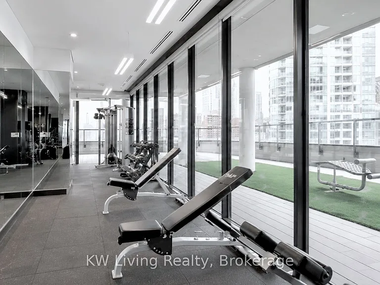 159 Wellesley St E #3309 — Photo 11