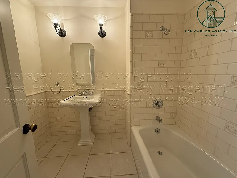 7042 Valley Greens Cir — Photo 23