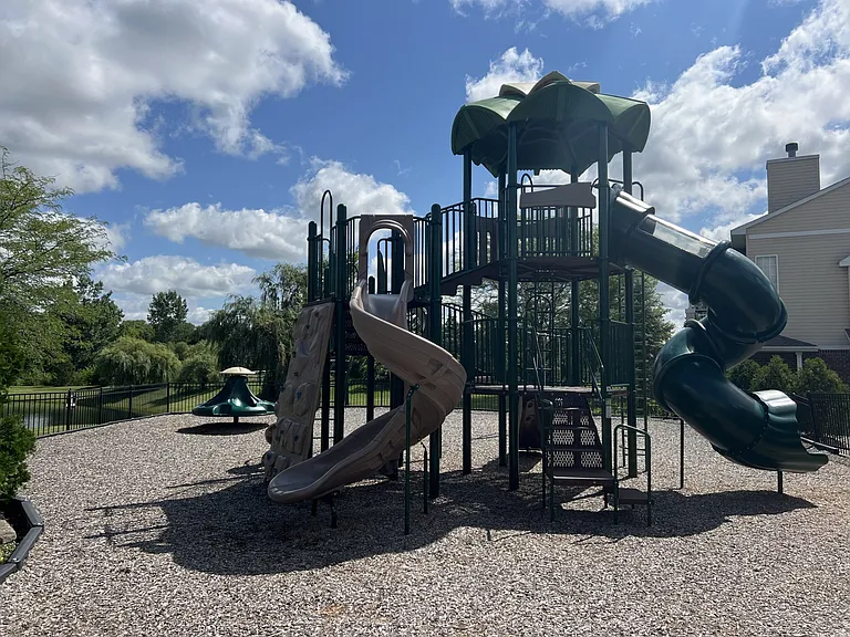 Windsor Oaks — Photo 27