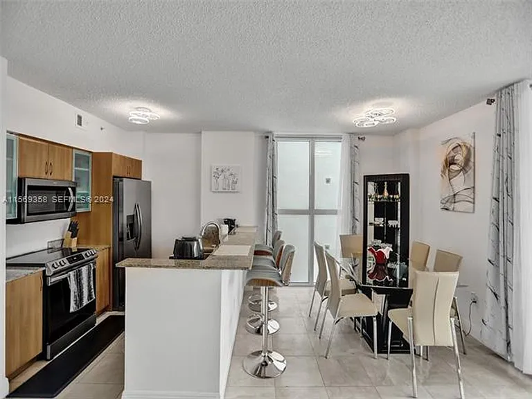 17555 Atlantic Blvd #1101 — Photo 15