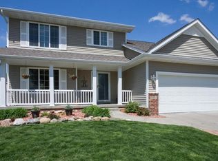 3408 Brook Run Dr, Des Moines, IA 50317