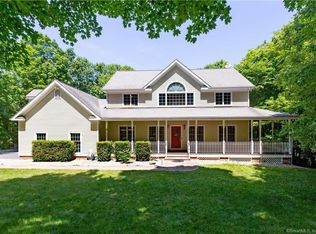 43 Windaway Rd, Bethel, CT 06801