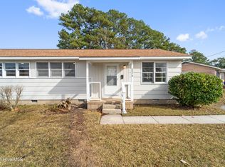 2270 Onslow Dr, Jacksonville, NC 28540
