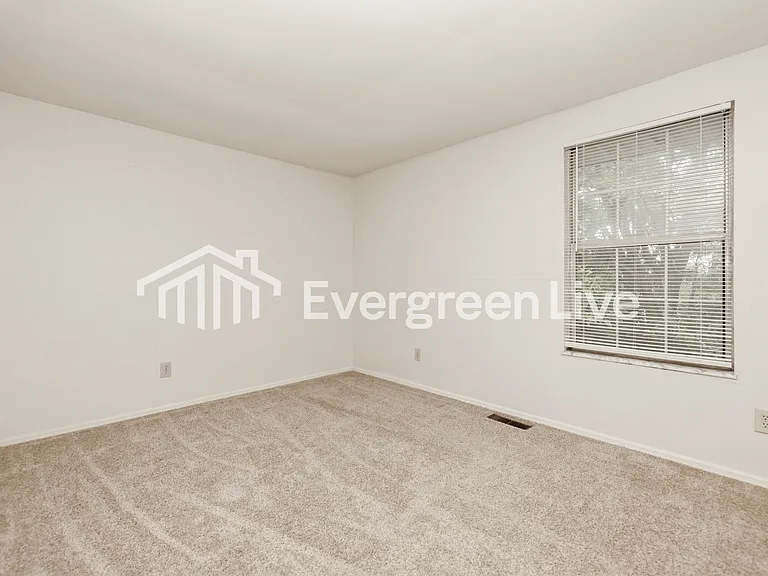 8249 Mount Carmel St — Photo 9