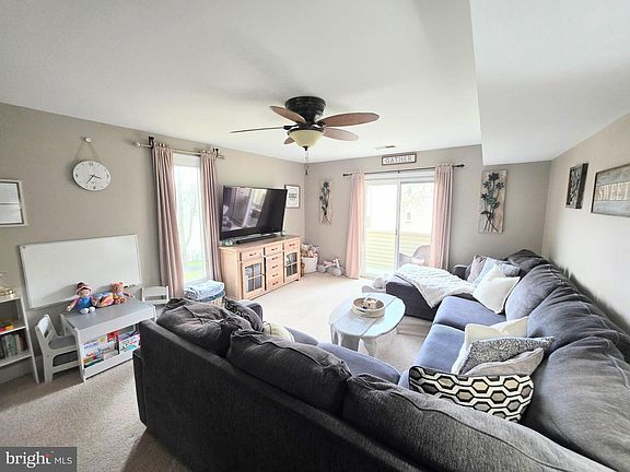 4th image of 1620 Valley Dr #1620