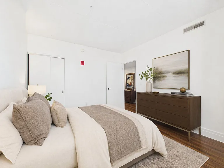 212 Brown St — Photo 13