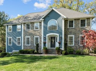 524 Rea St, North Andover, MA 01845