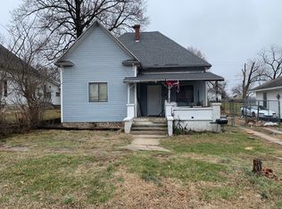 409 8th St, Monett, MO 65708