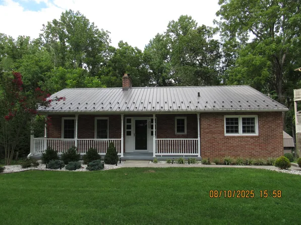 750 Prospect Ave, Pulaski, VA 24301