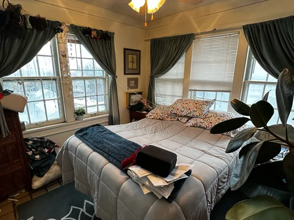 1700 E Chateau Pl #11, Milwaukee, WI 53217