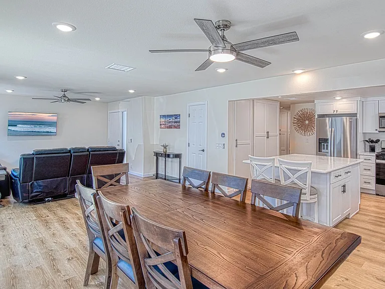 5008 Seashore Dr — Photo 12