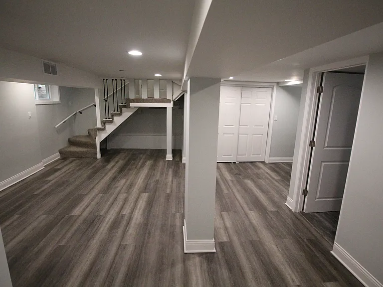 8117 S Michigan Ave — Photo 10