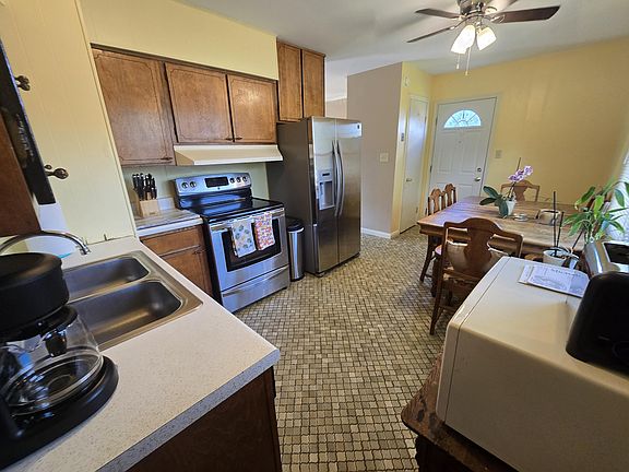 5th image of 556 Brentwood Dr