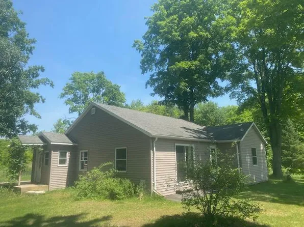 7524 M 32 E, Johannesburg, MI 49751