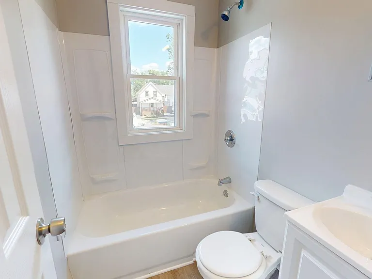 8111 Madison Ave — Photo 59