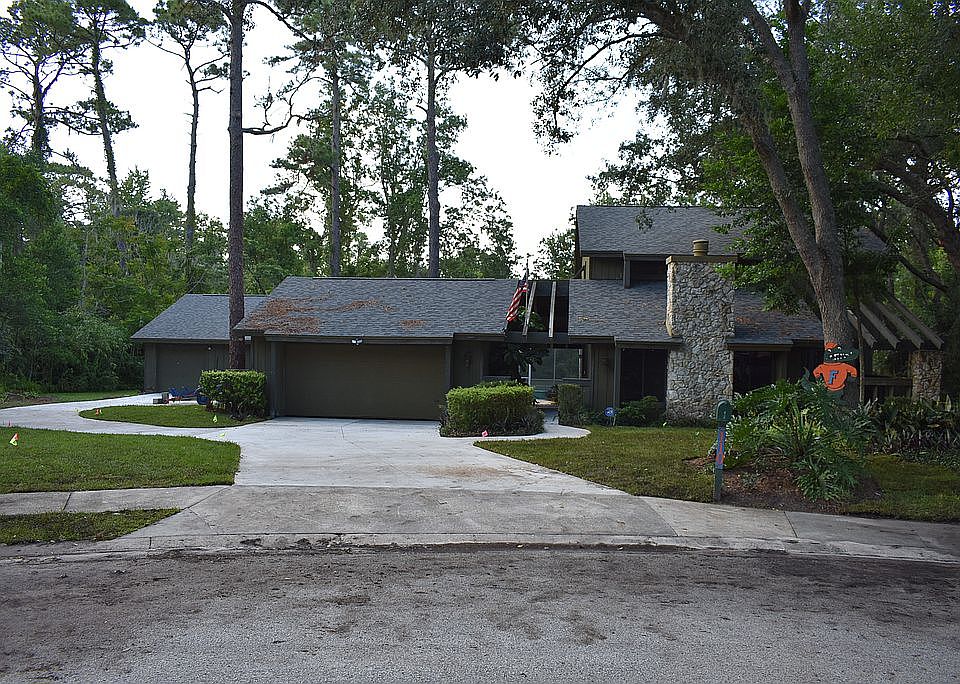 2nd image of 110 Bay Hammock Ln