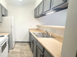 628 Whites Rd APT 11, Kalamazoo, MI 49008