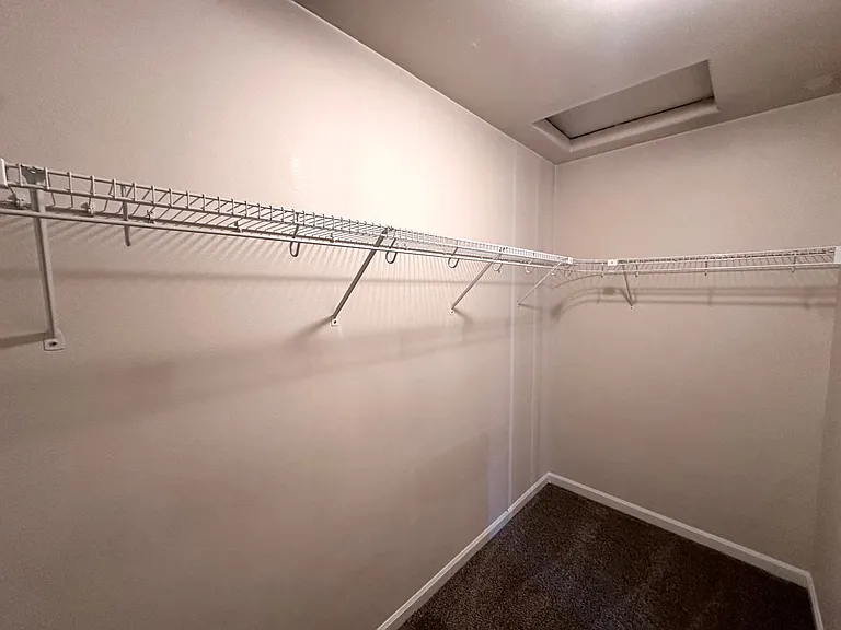 Beautiful 3 Bedroom And 2.5 Bathroom Townhouse In Southwest Redmond! — Photo 14