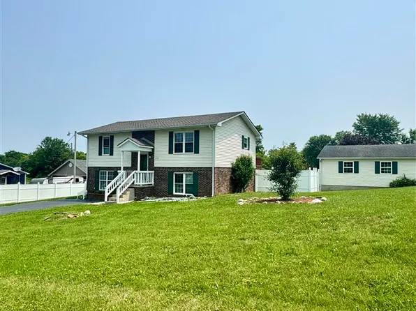 212 Countrywood Pl, Bowling Green, KY 42101