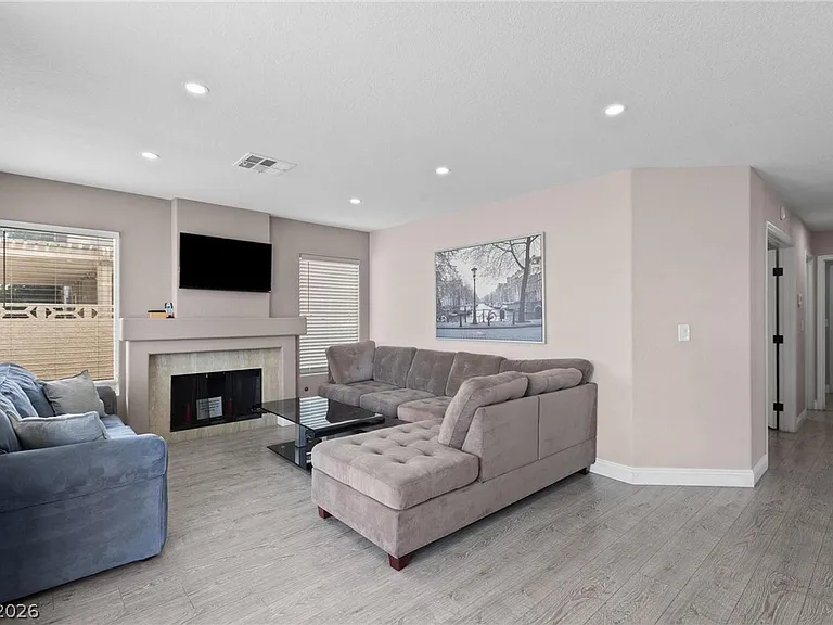 3402 Classic Bay Ln — Photo 9