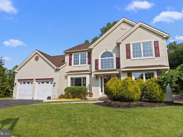 46 Fairway Dr, Langhorne, PA 19047