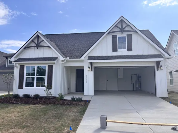 1669 Storyvale Ln, Hixson, TN 37343