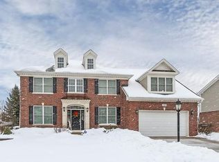 765 S Ravinia Cir, Palatine, IL 60074