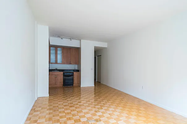 Rented by Town Residential | media 38