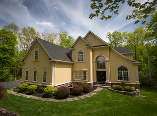 11 Walnut Trl, Newton, NJ 07860