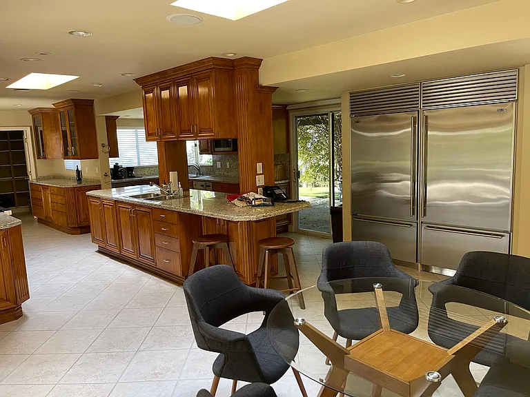 1375 Beverly Estate Dr — Photo 3