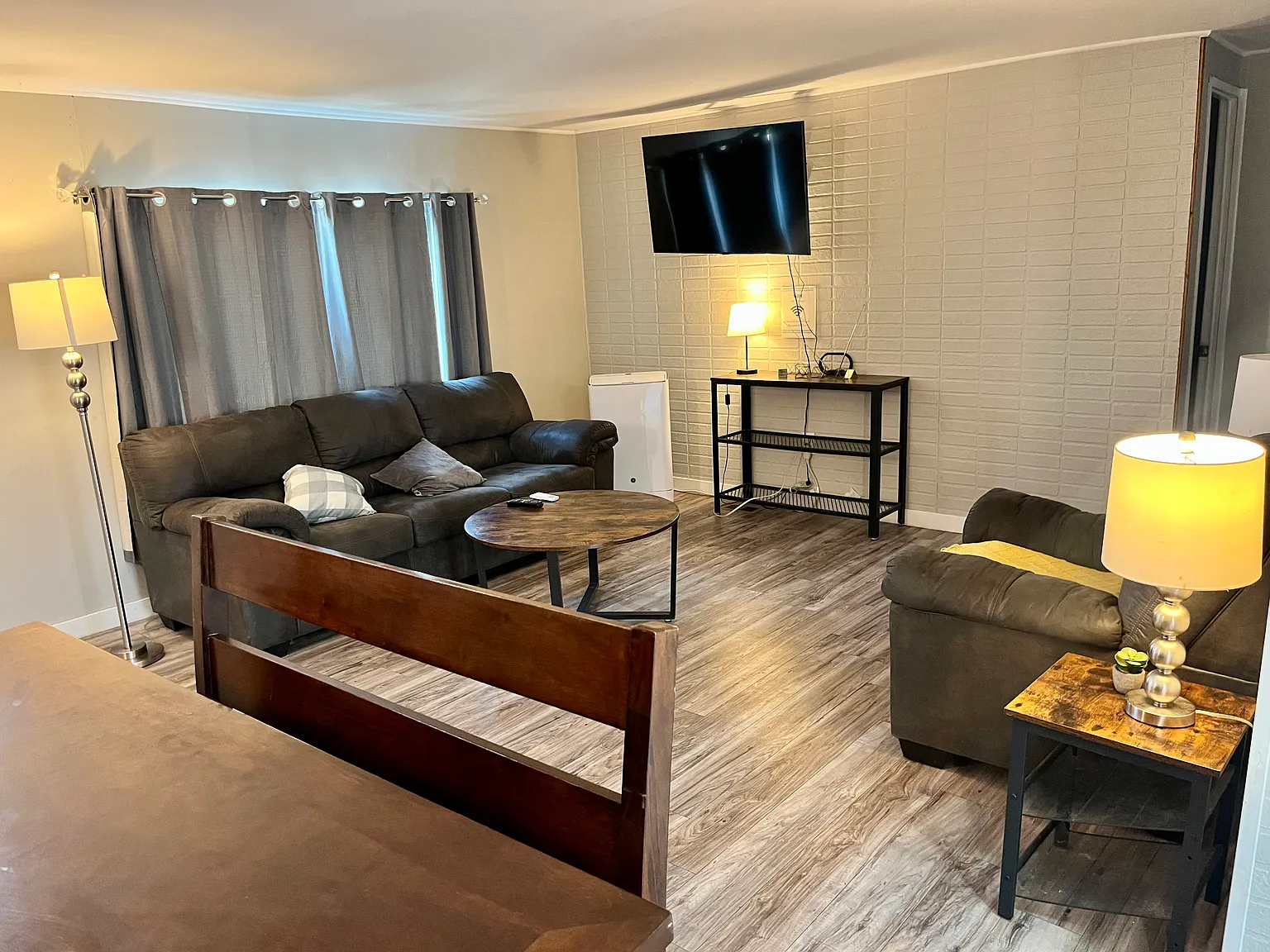 3 bed, 900 sqft, $2,500 — Photo 4