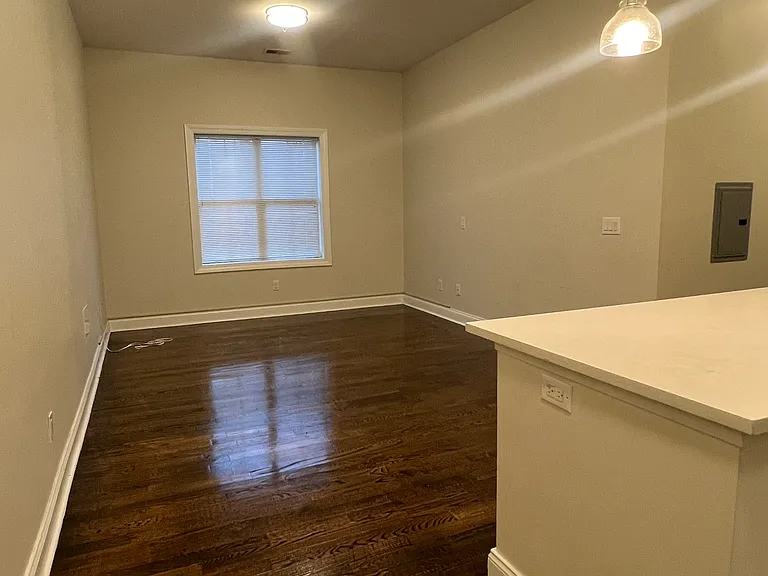 743 Park Ave #201 — Photo 3