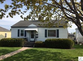 5006 Dodge St, Duluth, MN 55804