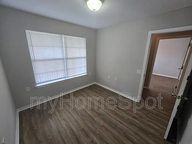 3115 Flintlock Dr — Photo 7