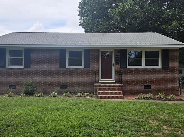 40 Woodbury Forrest Dr