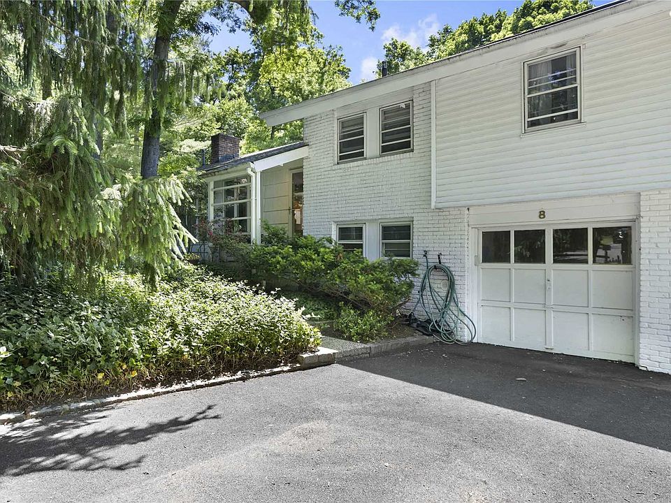 1st image of 8 Orchard Ln