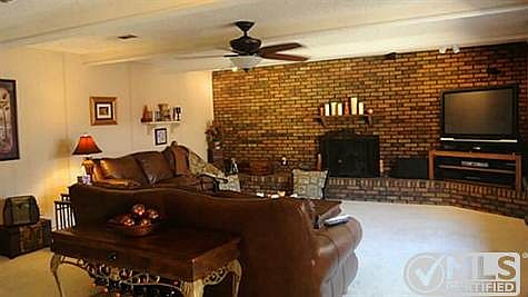 4th image of 2915 Bryn Mawr Dr