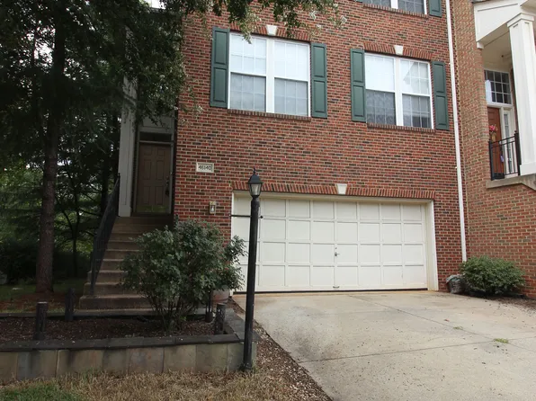 46140 Cecil Ter, Sterling, VA 20165