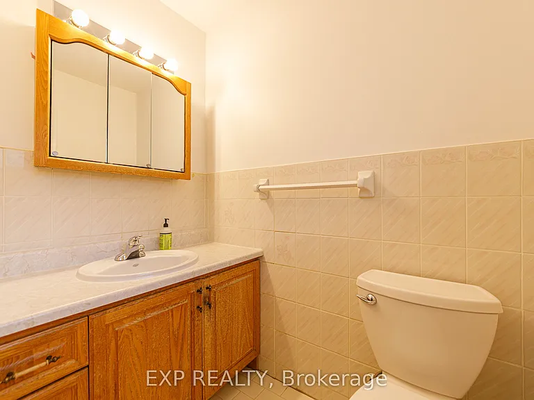2097 Kingsley Rd — Photo 14